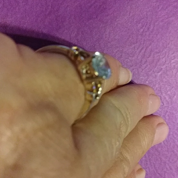 📌LONDON BLUE TOPAZ WITH GOLD BUTTERFLIES/925- RING. SIZE 8 - Picture 3 of 4